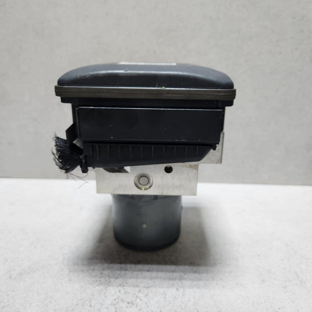 2011-2016 BMW 550i ABS Anti-Lock Brake Pump Control Module 6797045 F10 5-Series 