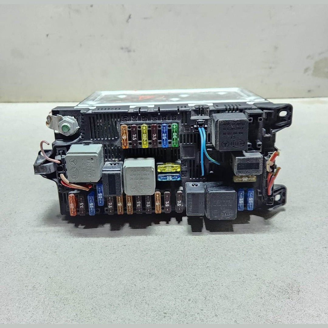 2006-2011 Mercedes-Benz E350 Fuse Relay Box 2115457401 OEM