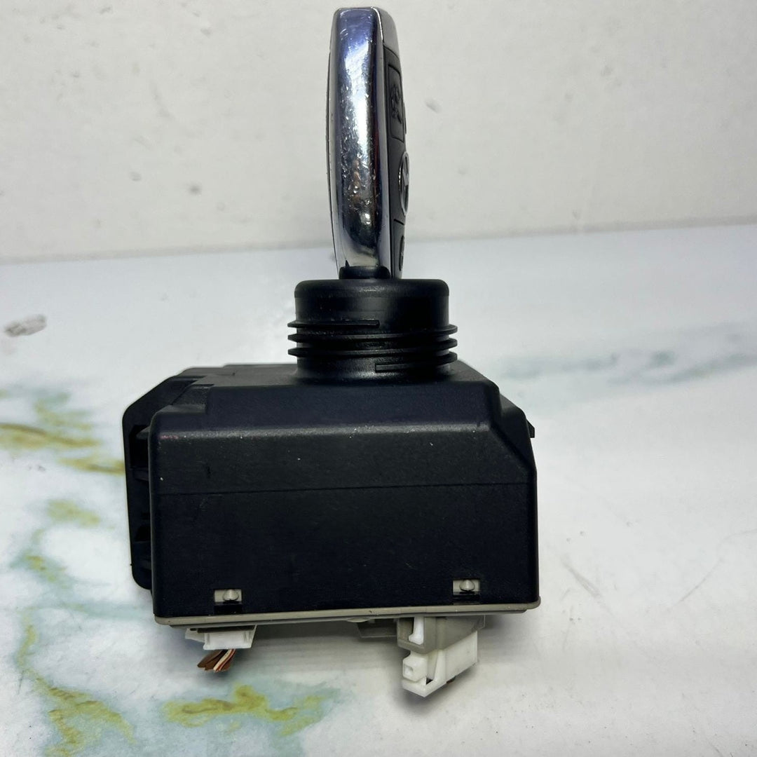 2009-2016 Mercedes-Benz E300 Ignition Switch With Key A212 9055600 E-Class W212