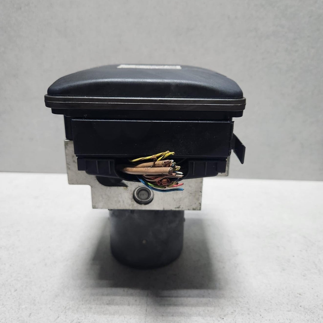 2007-2014 BMW X5 ABS Anti Lock Brake Pump Control Module 6798284 X6 E70 X5  E71