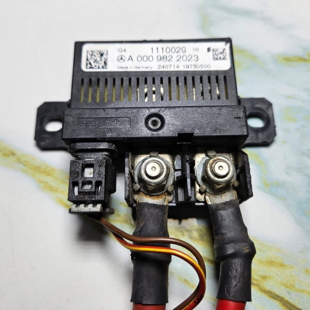 2013-2020 Mercedes-Benz Battery Control Relay Control Module 0009822023 OEM