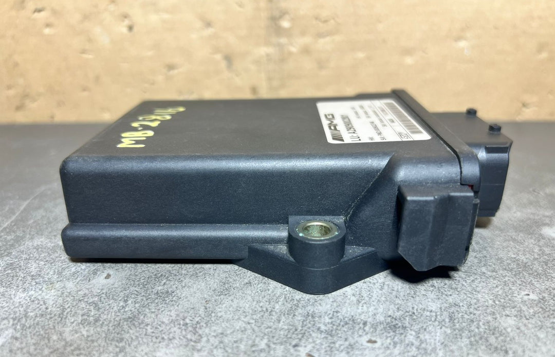15-20 Mercedes W205 C63 AMG Differential Lock Control Module A2909002801 OEM