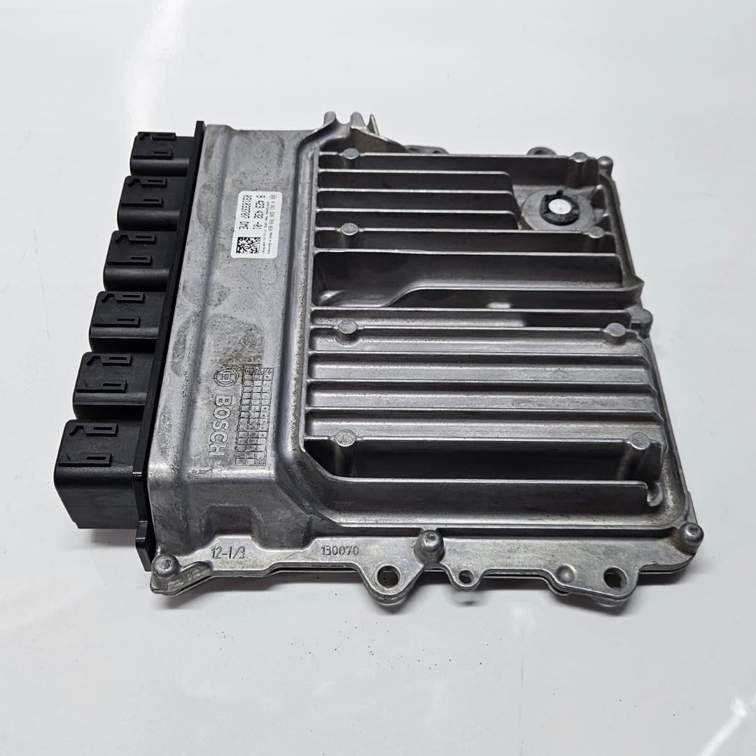 9423432-2018-19 BMW 530i G11 G12 G30 B46 B48 Engine Control Module Unit DME OEM
