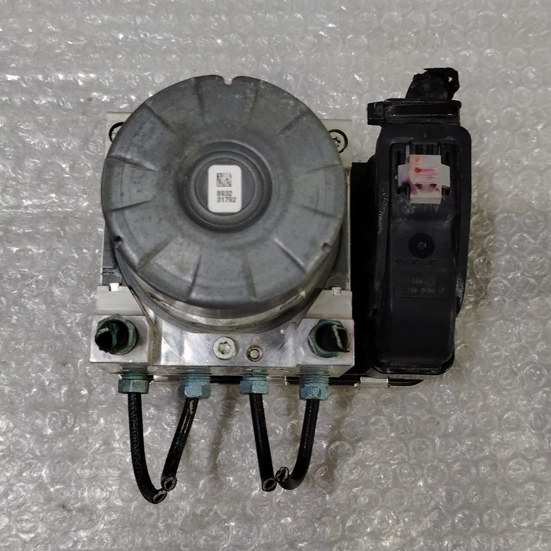 OEM BMW 3 SERIES G20 G21 ABS PUMP CONTROL MODULE 5A09E45 5A09E46