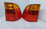 Bild in die Galerieansicht laden, BMW E39 5 Series Touring Outer Rear Left Right Tail Light Orange 6900214 6900213