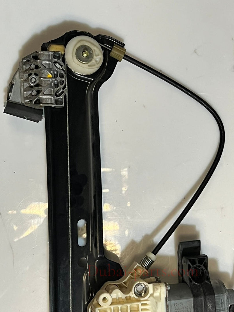 2006-2010 BMW 550i 5 Series E60 E61 Front Right Window Regulator 7184384 OEM