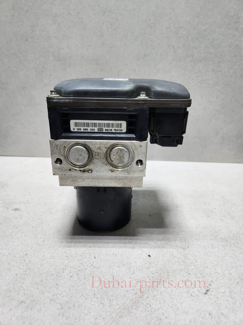 2007-2013 BMW X5 Abs Control Module 6781594 X5 E70 and X6 E71