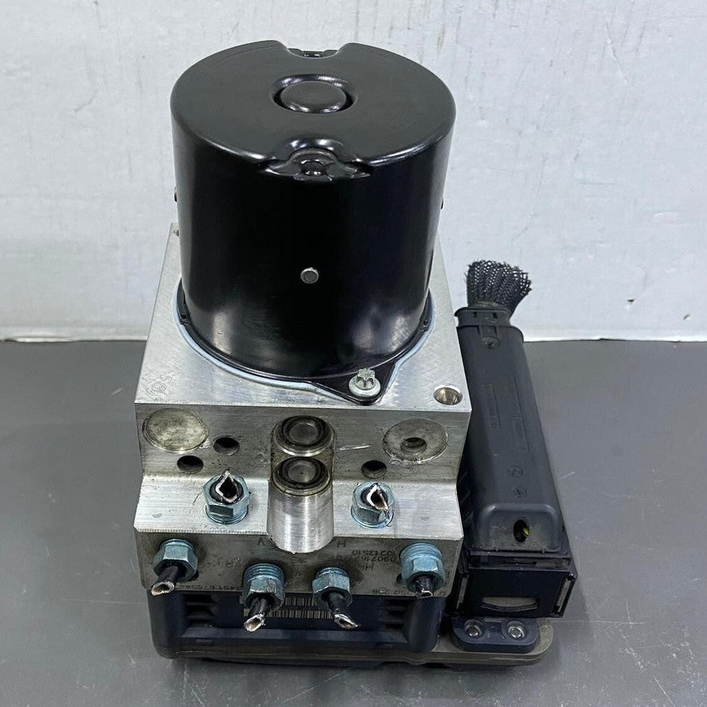 OEM BMW 7 SERIES F01 F02 730D F10 N57 ABS Pump Brake Control Unit 6792478 Bosch