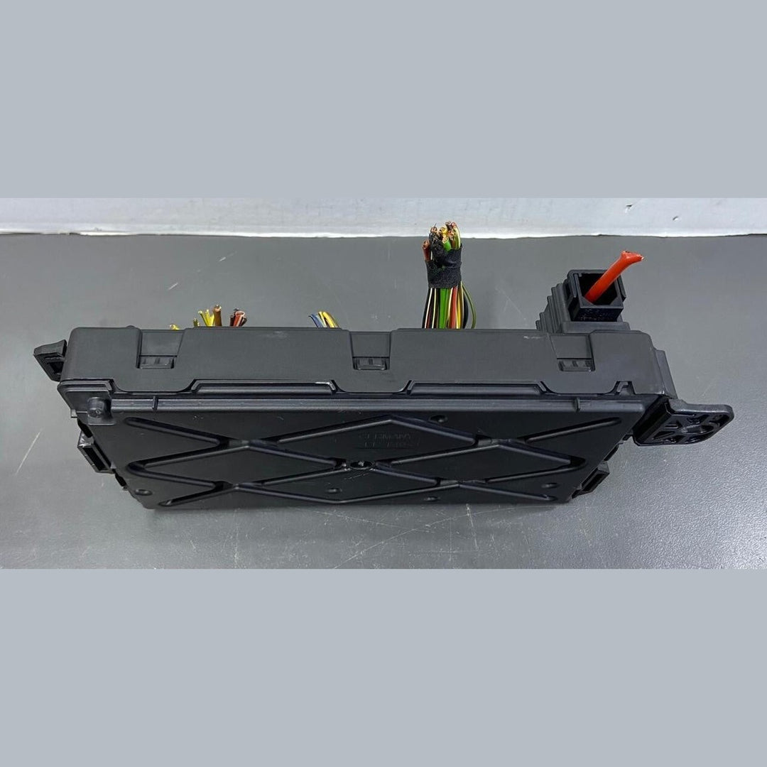 OEM BMW F20 F21 F30 F31 REM Rear Electronic Module Fuse Box Control Unit 9279823