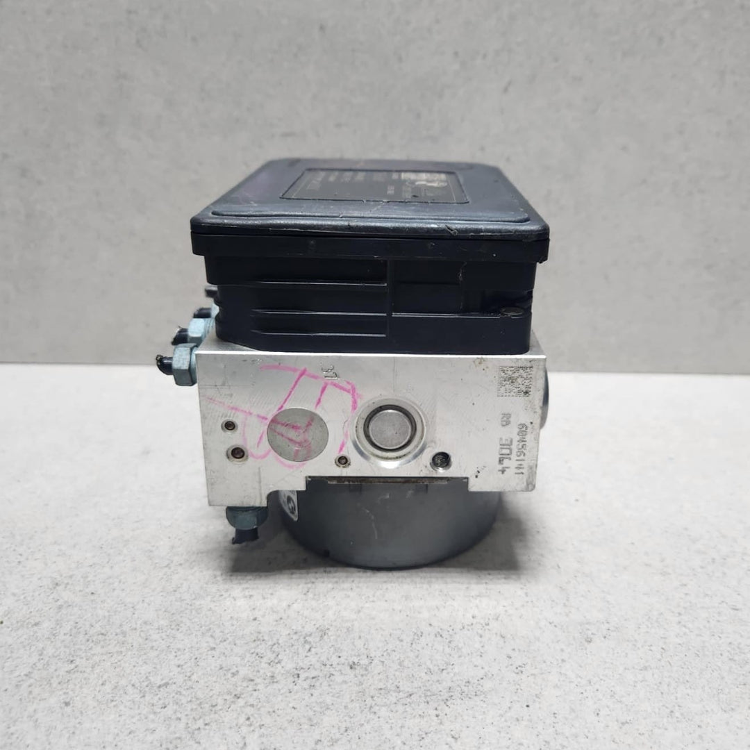 2015-2018 BMW M4 Abs Anti Lock Brake Pump Module 7852637 M3 M4 F82 OEM