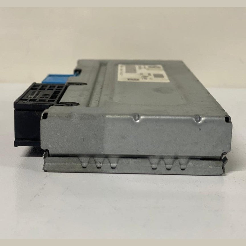 2011-2016 BMW 535i, 550i, 640i, and 740i CENTRAL GATEWAY CONTROL MODULE 9244261