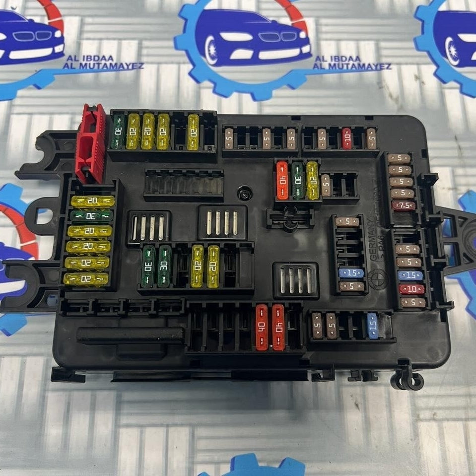 BMW  Power Distribution Junction Fuse Box 9337880