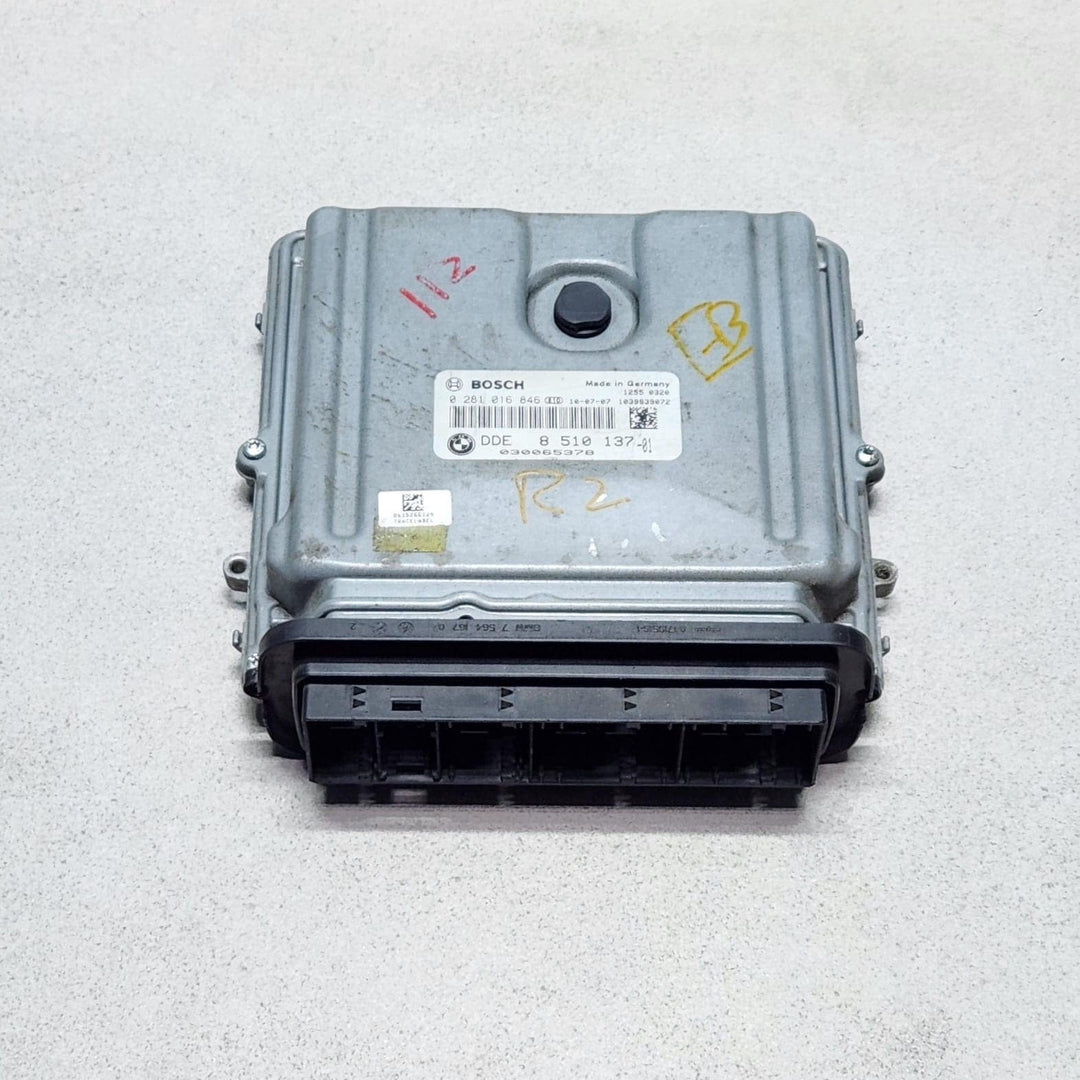 2010-2011 BMW 5 Series Engine Control Unit 8510137 5 Series F10 F11 N47N  OEM