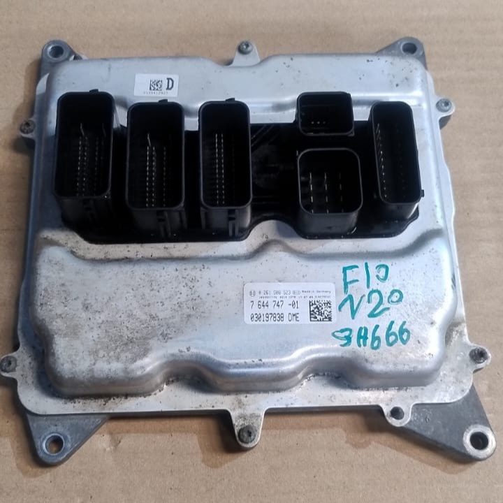 BMW 520i F10 2010-2013 N20 ENGINE CONTROL ECU UNIT + MODULE DME 7644747