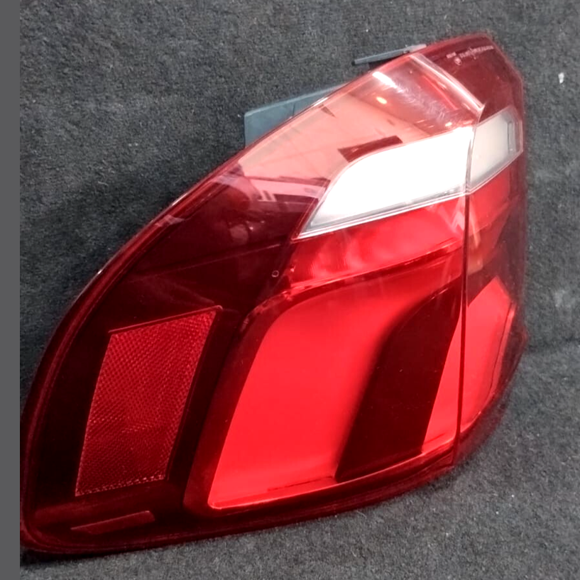 BMW X5 F15 F85 brake light LED taillight brake light rear right 7470886
