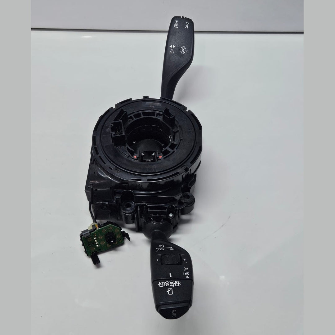 9368601-2015-2017 BMW X5 F15 Wiper Turn Signal Indicator Stalk Switch OEM