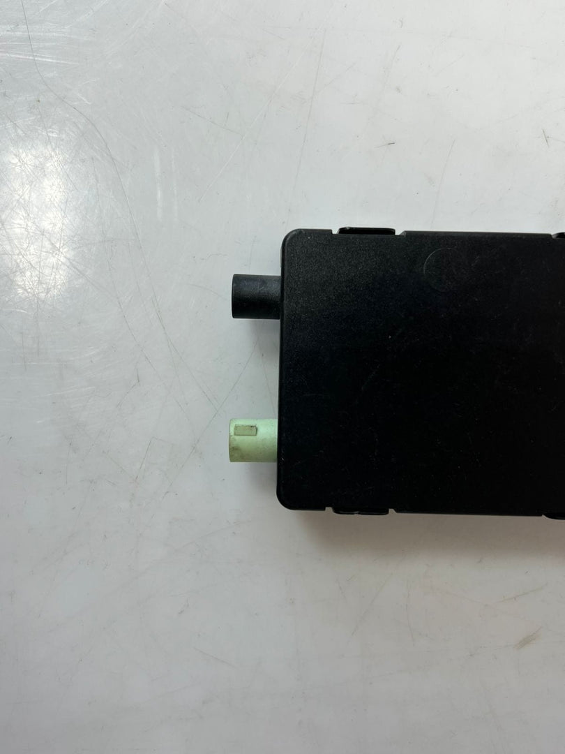 BMW F20 radio signal Antenna Amplifier AM/FM 9226883 OEM