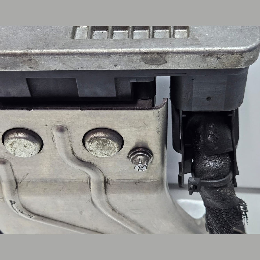 6880538-2016-2019 BMW 750i 740Li G11 G12 Abs Pump Control Module OEM 