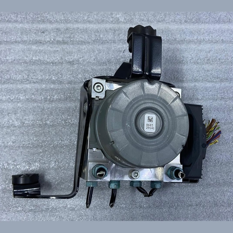 OEM BMW M4 F30 F34 ABS Anti-Lock Brake Pump Module 6871110