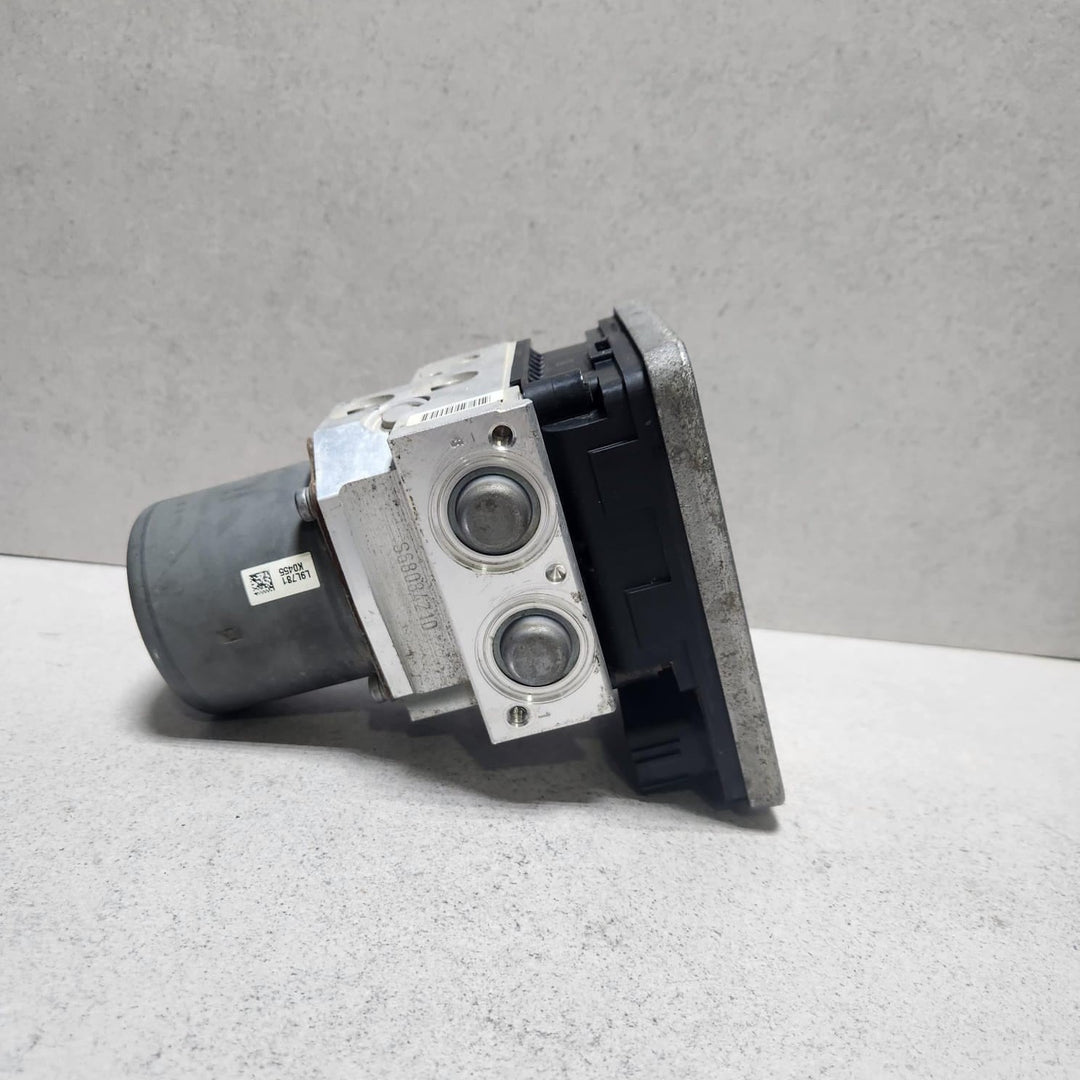 2017-2020 BMW 540i Abs Pump Control Module Unit 6893768 530i  M550i and X3 G01