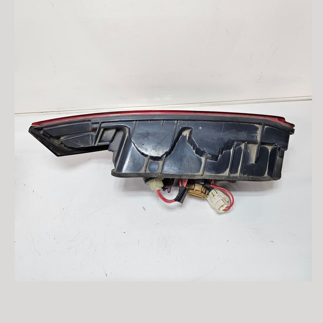 7210580-2013-2019 BMW 6 Series F06 F12 F13 650i Gran Coupe Taillight Rear Right
