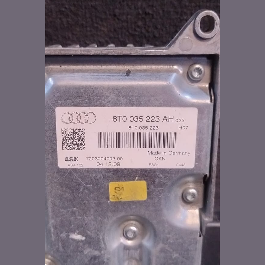 AUDI OEM  A4 A5 S5 Q5 B8 RADIO AMPLIFIER BOOSTER 8T0035223