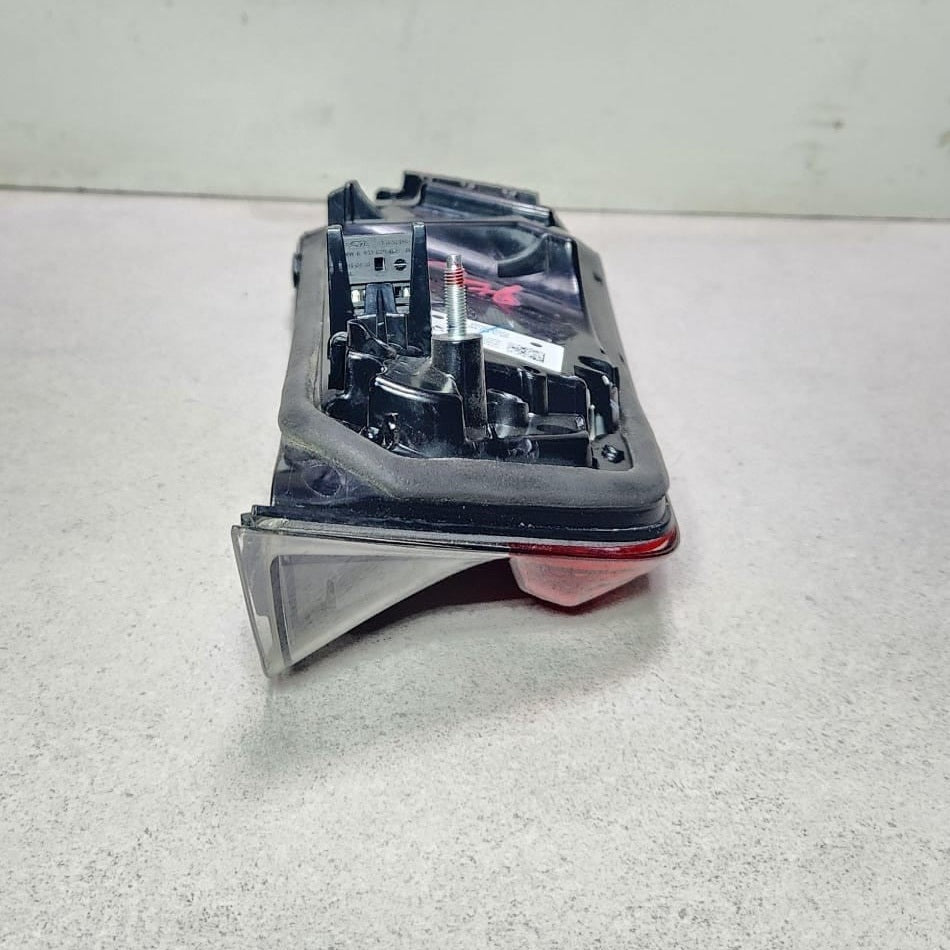 2019 BMW 330i TRUNK Tail Light 7495089 3 Series G20 G21 LEFT INNER
