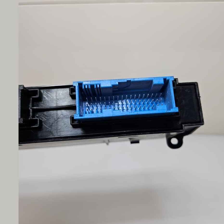 2010-2015 BMW X1 E84 Body Control Module H2 9227184 OEM