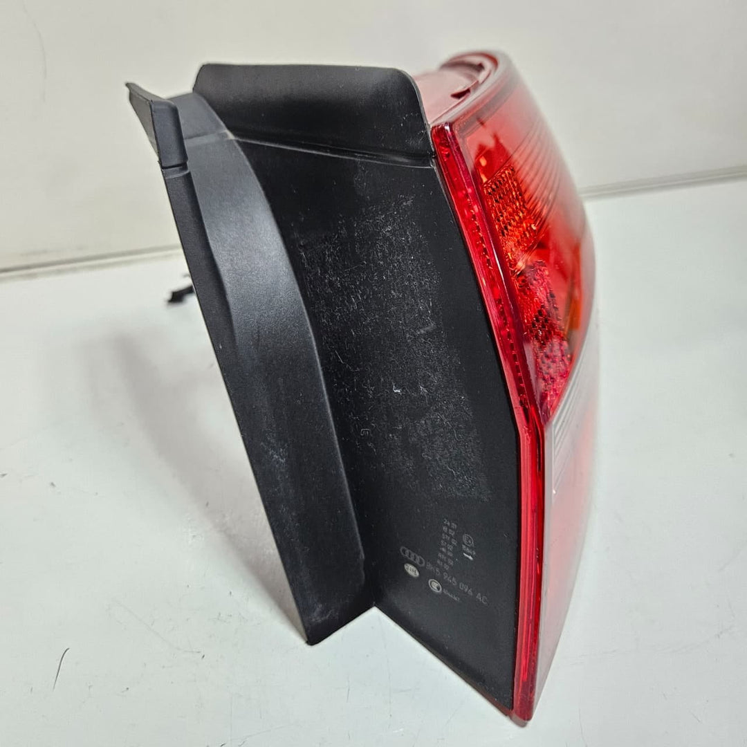 8K5945096AC-2013-2016 Audi A4 B8.5 A4 Quattro S4 Right Outer Rear Taillight OEM