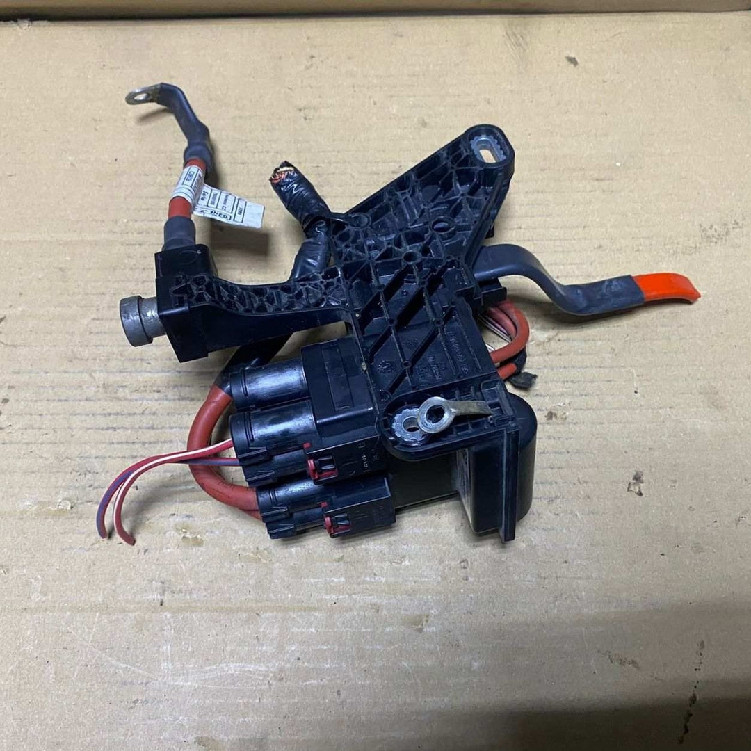 2012-2016 BMW 328i External Ignition Distribution Battery Terminal 9296151 F20, 