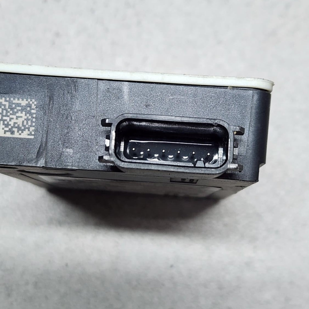 Mercedes W205 C300 Bumper Blind Spot Radar Distance Sensor Module A0009052511