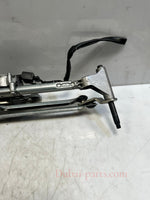 Bild in die Galerieansicht laden, 2010-2015 BMW X1 E84 Front Windshield Wiper Motor And Linkage 2992466 OEM