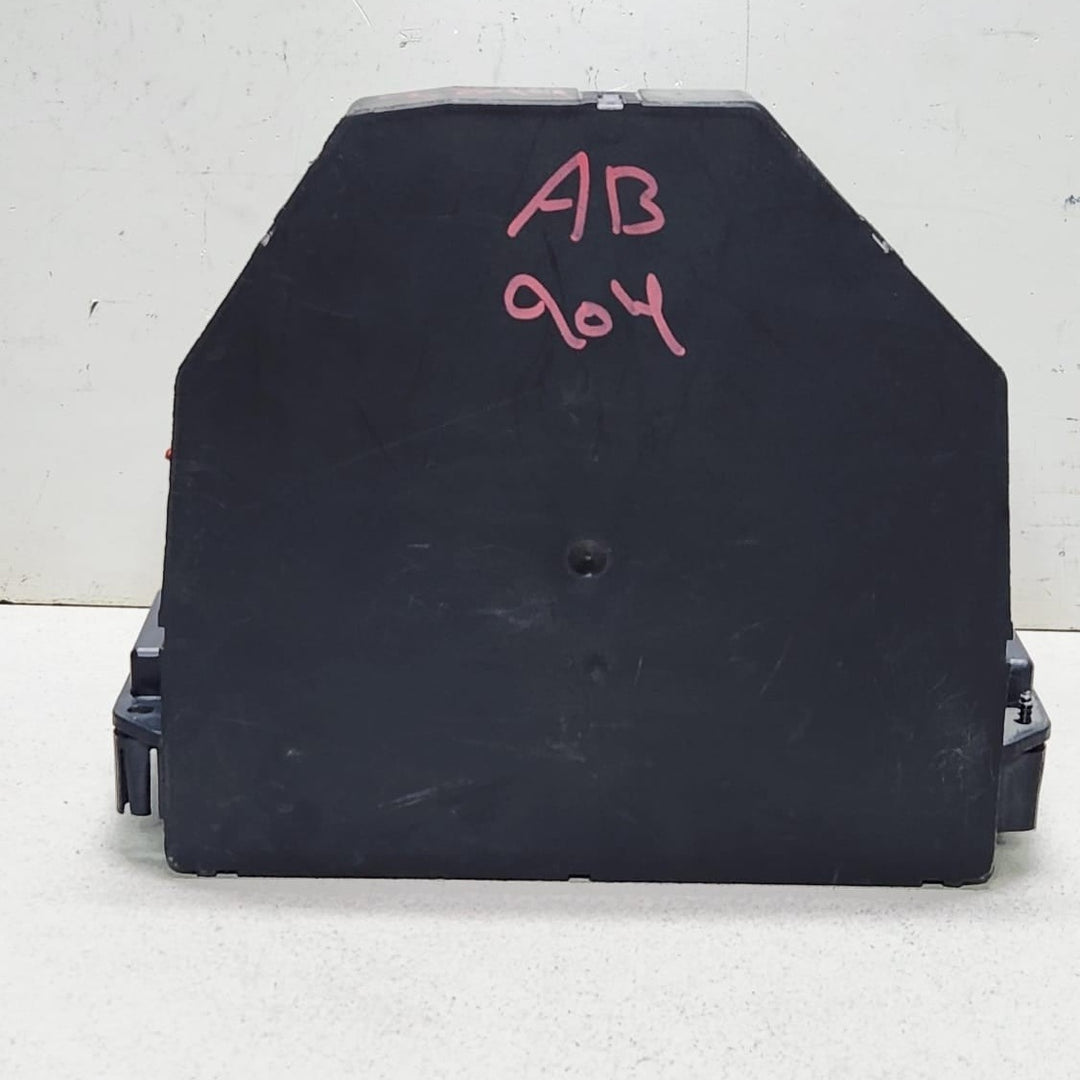 10-16 Mercedes-Benz W212 W204 Front SAM Module Relay Fuse Box A212 9003814 OEM