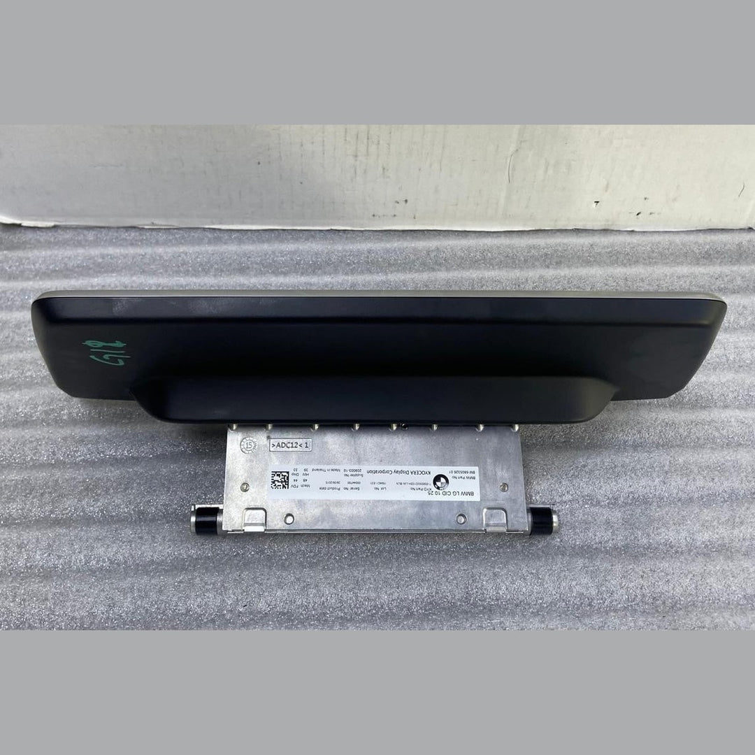 OEM BMW G11 G12 Navigation Central Information Display Screen 6805326