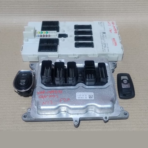 BMW F02 N54 3.0 ENGINE CONTROL UNIT  SET  + KEY - 7598364