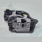 Load image into Gallery viewer, BMW X3 G01 18d X-Line 7473148 system lock rear right door lock OEM