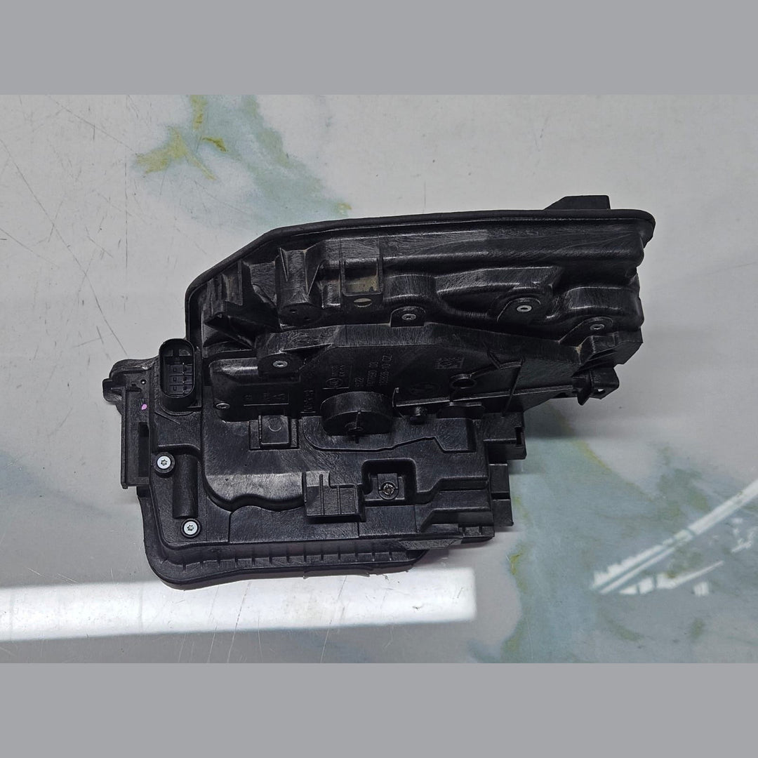 BMW 5 G30 530i 2017 RHD Rear Right Door Lock 7477690 OEM