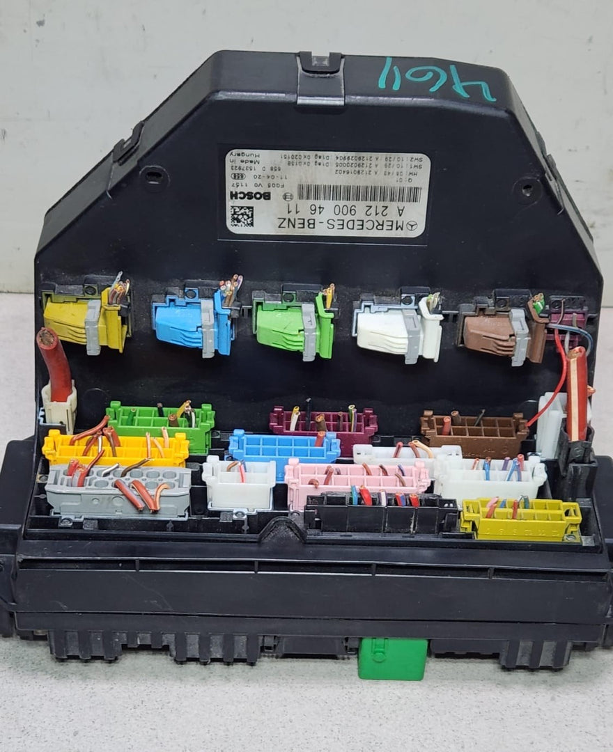 2011-2012 Mercedes-Benz C180 Fuse Box Control Module A2129004611 W204 C-Class 