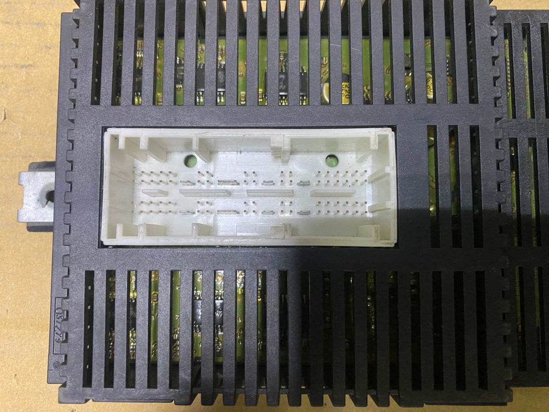 2004-2010 BMW X3 Light Control Module 3413318 X3 E83