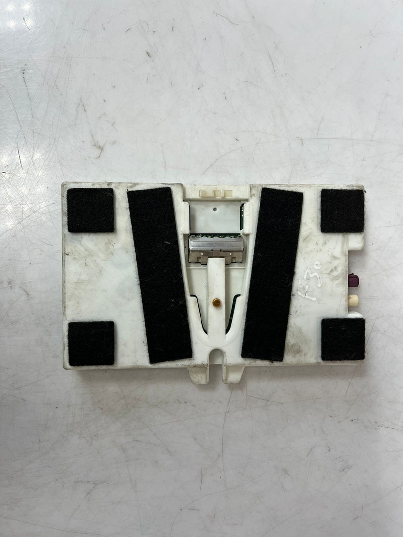 BMW 7 Series G11 G12 Telematics Communication Antenna Control Module 2447507 OEM