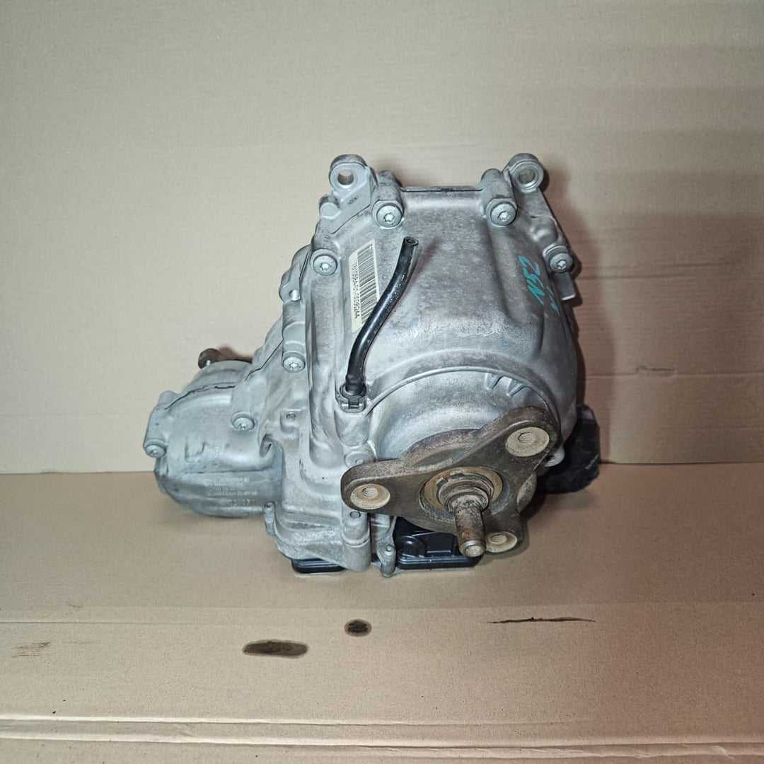 2010-2015 BMW X1 E84 Transfer Case ATC 350 7610584 OEM