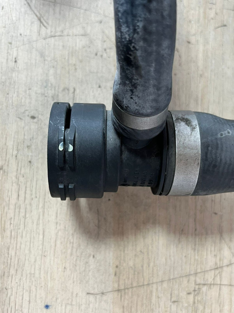 BMW 3 Series E90 E91 E92 E93 Engine coolant pipe Radiator Hose 17127531768 