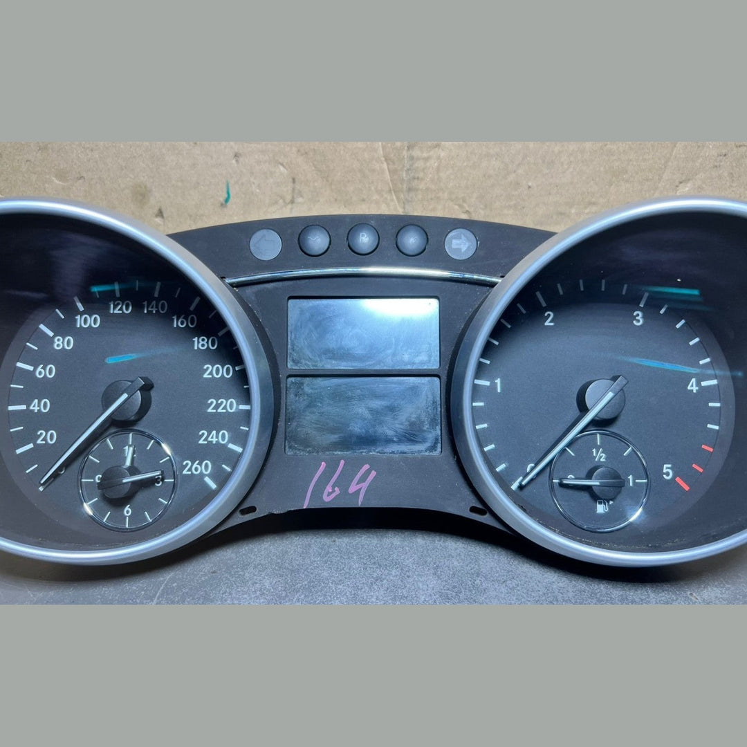 07-13 Mercedes-Benz W164 GL ML Instrument Cluster Speedometer A164 9007900 OEM