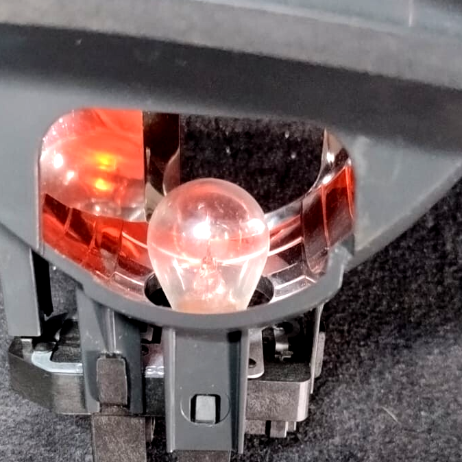 2990113 FOR BMW X1 E84 INNER LEFT TAIL LIGHT / 03427500 LH