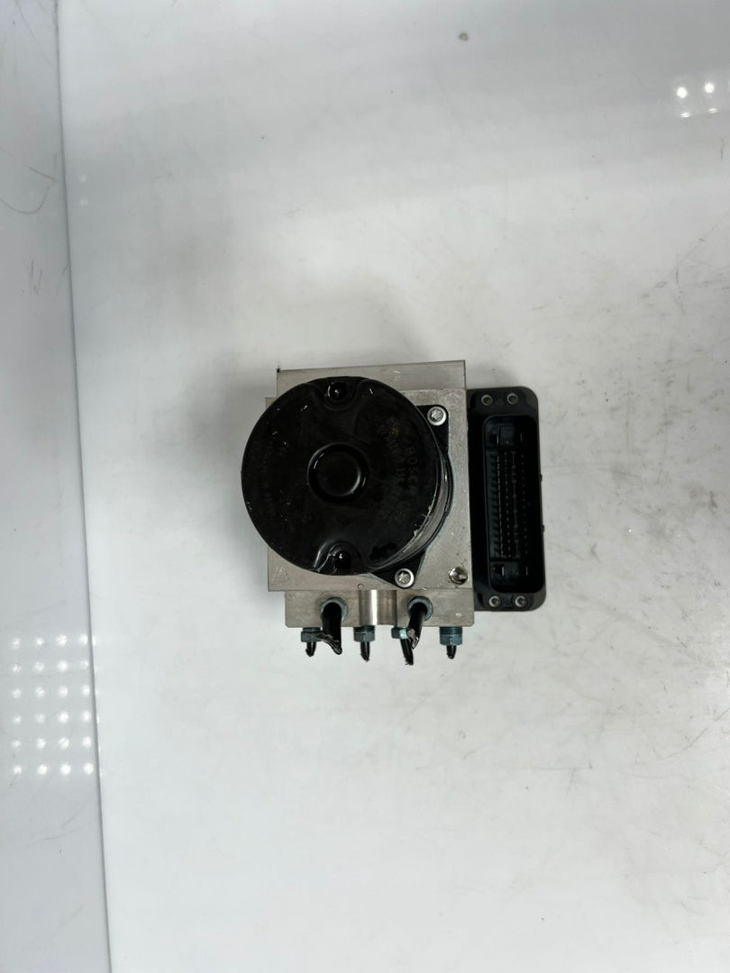 2010-2015 BMW 5 7 Series F01 F02 F07 Gran Turismo 740i ABS Pump 6795069 OEM