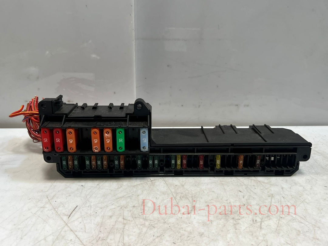 2004-2010 BMW 525i 5 Series E60 E61 528i Power Distribution Fuse Box 6957330 OEM
