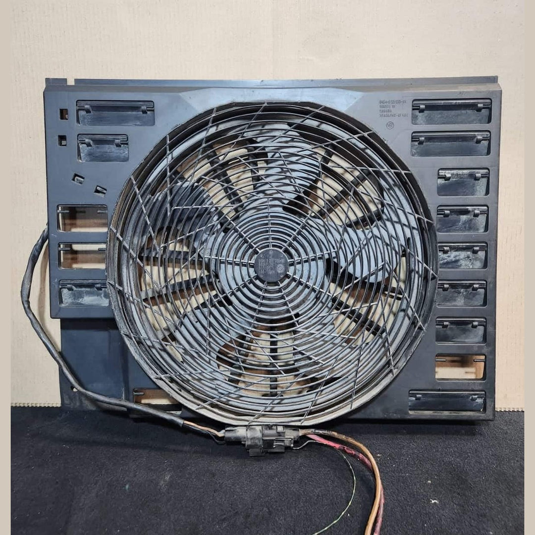 2002-2005 BMW 745i Radiator Cooling Fan Motor 6921925 745i 745Li 750i  E65 E66 