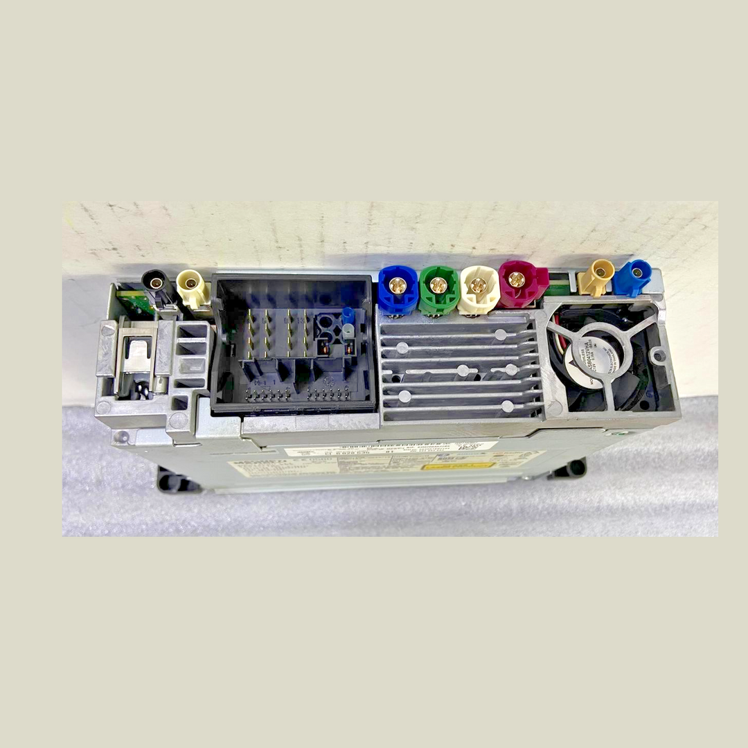 OEM BMW F10 GPS NAVIGATION SYSTEM AUDIO HEAD UNIT 6820535