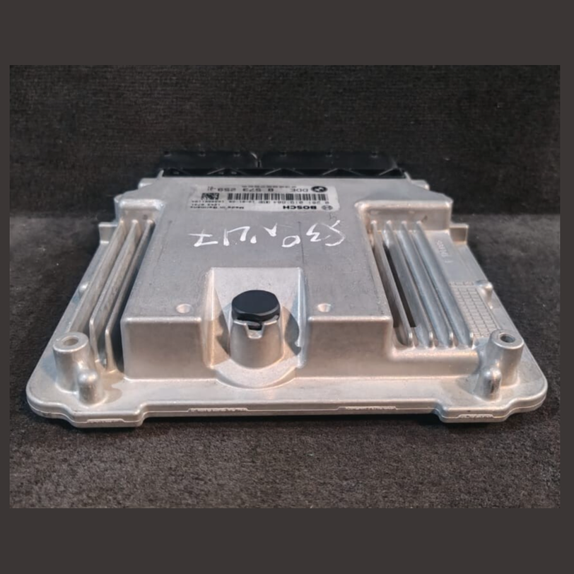 BMW 320d DIESEL N47N F30 F32 F34 F36 2013 ENGINE CONTROL ECU ONLY -  8573259