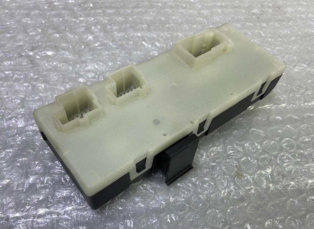 OEM BMW 740 750 G11 G12 TRUNK LID COMPUTER CONTROL MODULE UNIT 7448871